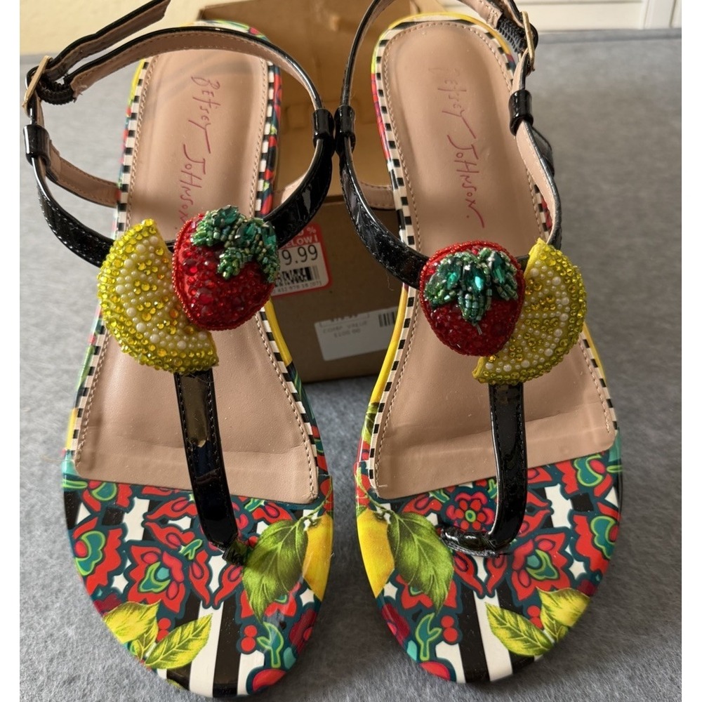 Maximalist Summer Dopamine Betsy Johnson strawberry lemon flat sandal, W8-1/2